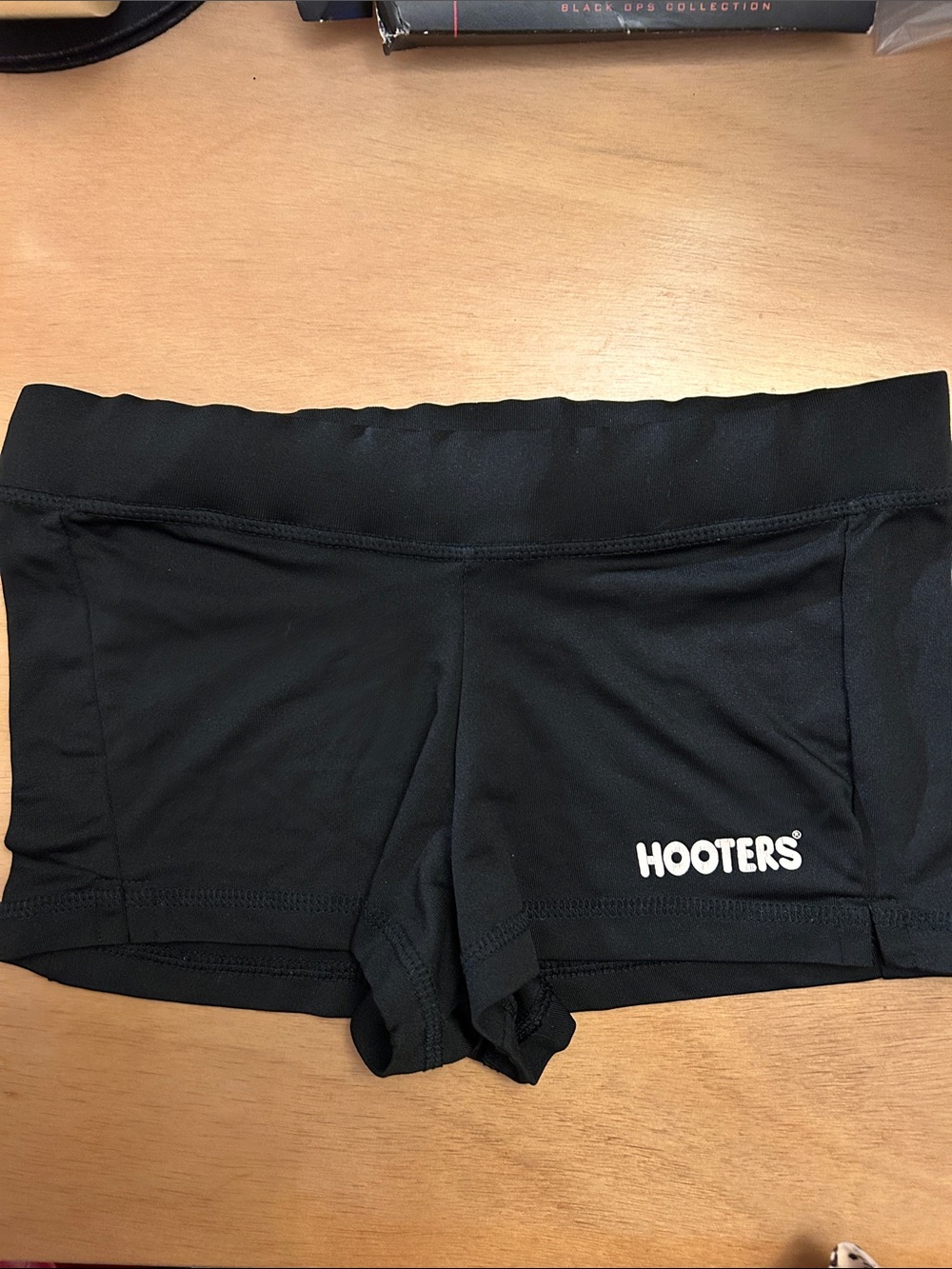 B86 Free w/Hooters $35 Bundle or Purchase Hooters Girl worn Uniform Shorts Xs